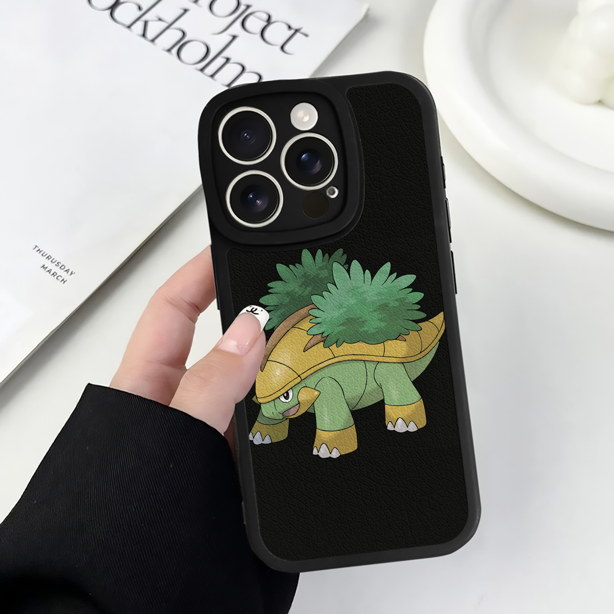 （画像用） ポケットモンスター Pokémon 【iPhone 16シリーズ対応】シリコンスマホケース（レザー調） 材質：シリコン